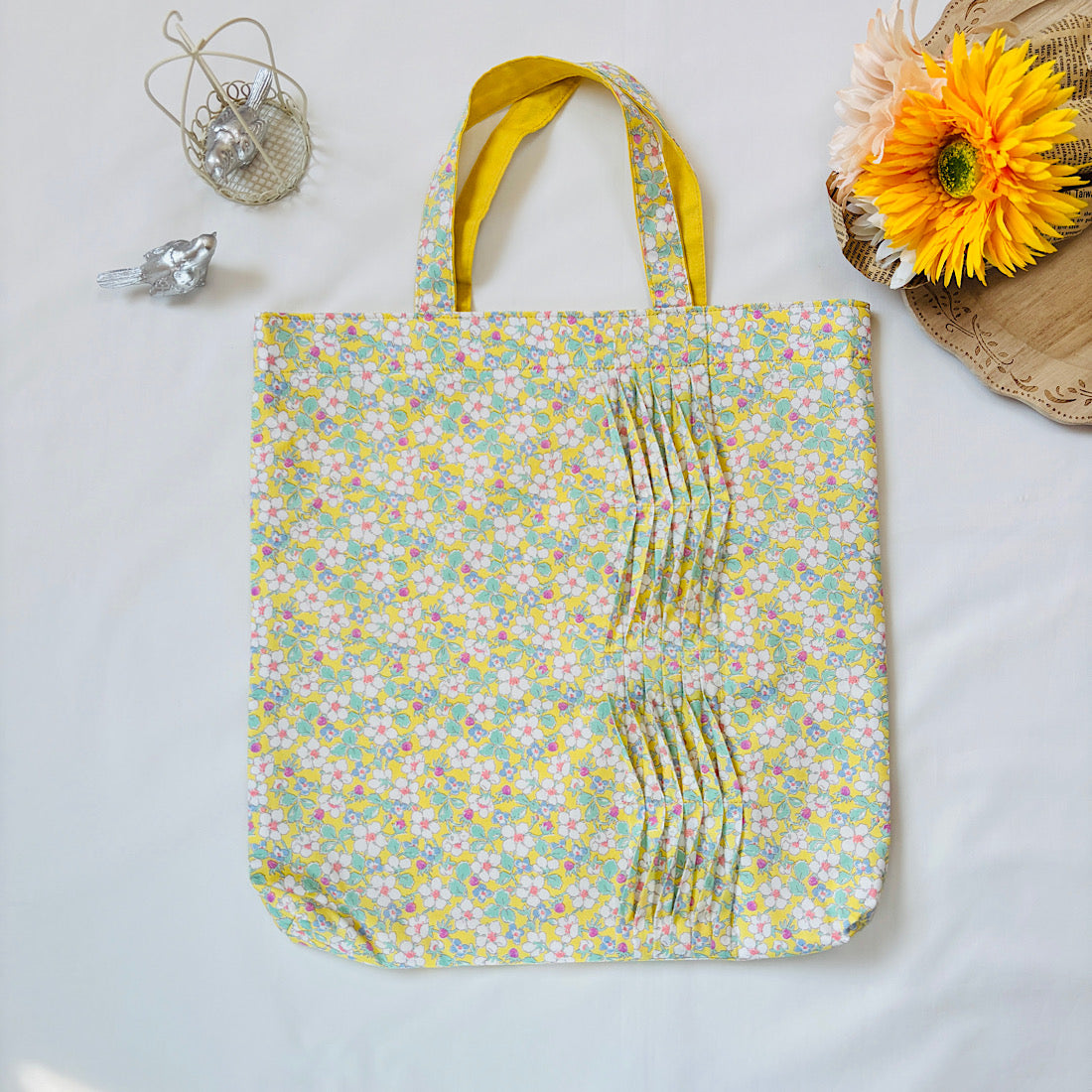 ウェーブタックトートバッグ（黄・花）｜Nikomatch（ニコマッチ）