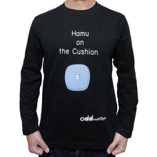 画像をギャラリービューアに読み込む, Hamu on the Cushion｜oddmatope（オッドマトペ）
