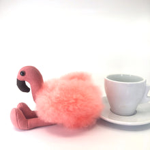 画像をギャラリービューアに読み込む, ぬいぐるみ フラミンゴ (紅色) ベビーアルパカ100％  ペルー職人仕立て・一点もの｜RUNA SHOP（ルナショップ）
