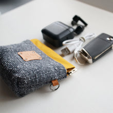 画像をギャラリービューアに読み込む, イヤホンポーチ／ガジェットポーチ／ケーブルポーチ（デニムライク）| 鍵、イヤホン、ケーブルなどの収納・持ち運びに便利 | 実用的 | 男前 | ギフト | クリスマスプレゼント | 誕生日 | バレンタイン | プチギフト | 男性 | 女性 | メンズ | ユニセックス｜Des Ailes（デゼル）
