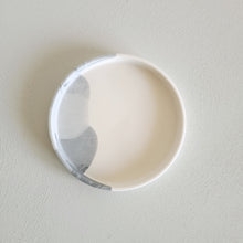 画像をギャラリービューアに読み込む, Simple Tray 《Latte series - white - M》｜TOIRO DE（トイロ）
