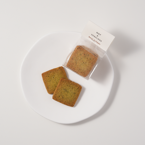 NOT A VEGELOSS 米粉のバジル&ペッパークッキー(5枚入り)｜NOT A VEGELOSS（ノットアベジロス）