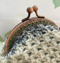 画像をギャラリービューアに読み込む, マーブルカラーの口金ポーチ　グリーン、ピンク、ブルー｜M'S  CROCHET（エムズクロシェット）
