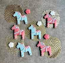 画像をギャラリービューアに読み込む, ダーナラホースのアイシングクッキー｜sumirecookies（スミレクッキーズ）
