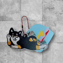 画像をギャラリービューアに読み込む, 自由すぎる柴犬たちのキーホルダー｜yoshie moriuchi ARTWORKS（ヨシエモリウチアートワークス）
