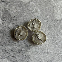 画像をギャラリービューアに読み込む, 《雨空リング》ビーズ刺繍　指輪　全3種｜mizuki（ミズキ）
