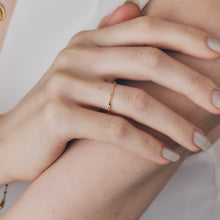 画像をギャラリービューアに読み込む, K18 Wave Twisted Ring＿極細ツイストリング｜Fujikoshi Jewelry（フジコシジュエリー）
