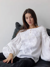 画像をギャラリービューアに読み込む, 刺繍ブラウス（ヴィシヴァンカ）｜Ukrainian Embroidery Wear ”Mavka”（ウクライナシシュウノアパレル　マウカ）
