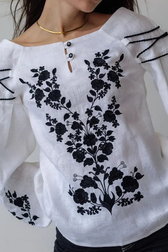 刺繍ブラウス（ヴィシヴァンカ）｜Ukrainian Embroidery Wear ”Mavka