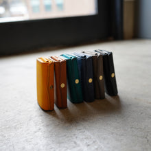 画像をギャラリービューアに読み込む, 圧倒的な携行性！カードサイズの極小三つ折り財布『timik ティミック』｜STUDIUM（ストゥディウム）
