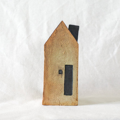 とうげい hanaga 黒い屋根の家の一輪挿し（大）｜とうげい hanaga（トウゲイ　ハナガ）