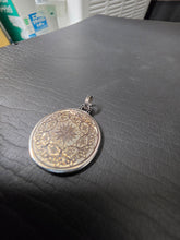 画像をギャラリービューアに読み込む, 【ARTIST × metallico】autumn_aky「万華鏡の風景から」アート刻印ネックレス｜metallico （メタリコ）
