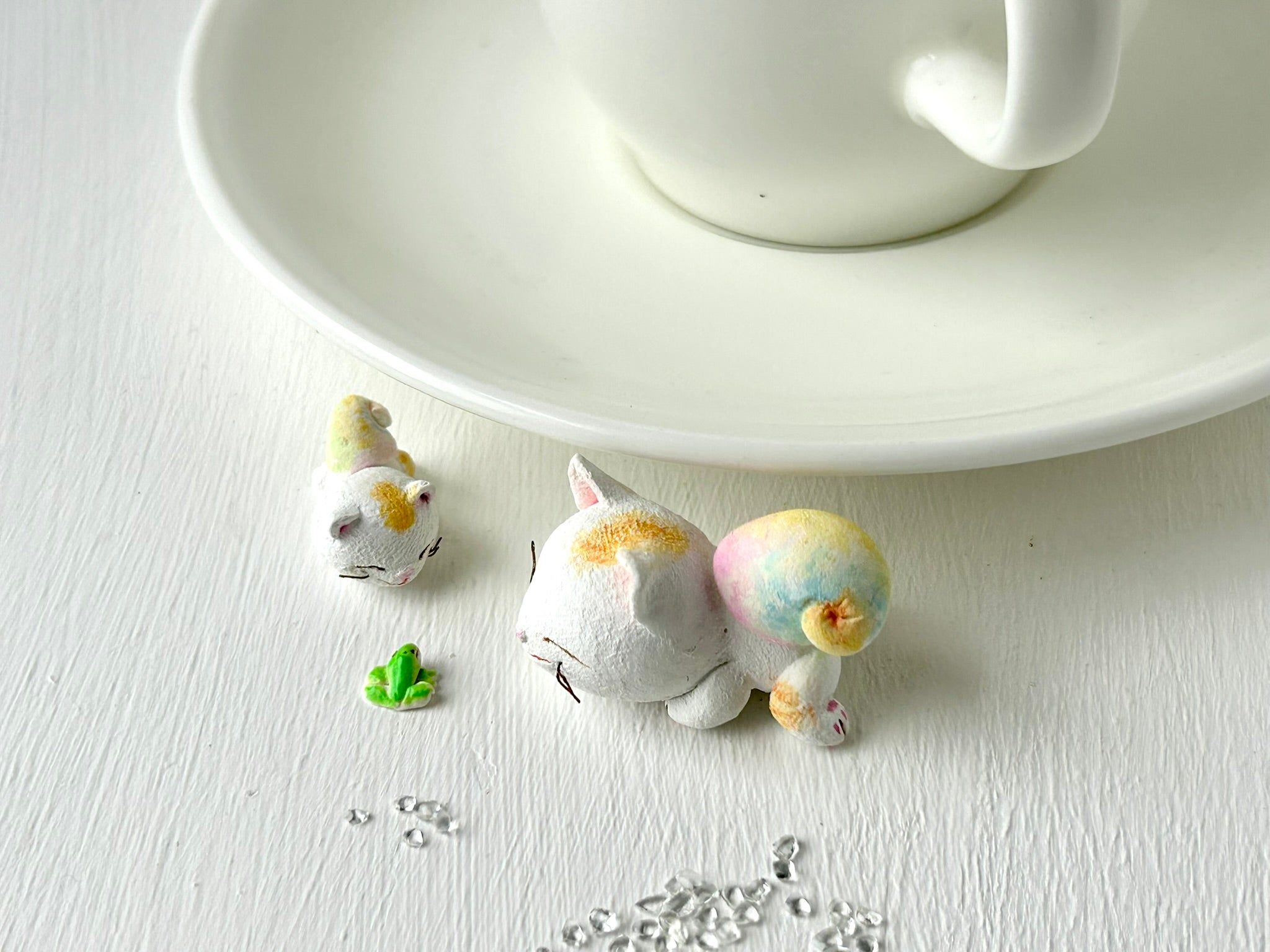 虹 色 の 猫 虹色カタツムリ猫さん親子 手ノヒラ堂 テノヒラドウ
