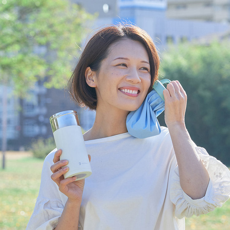 あかんべノンタン 氷のう　ペットボトルホルダー 氷のう付ペットボトルホルダー｜Life on Products（ライフオン
