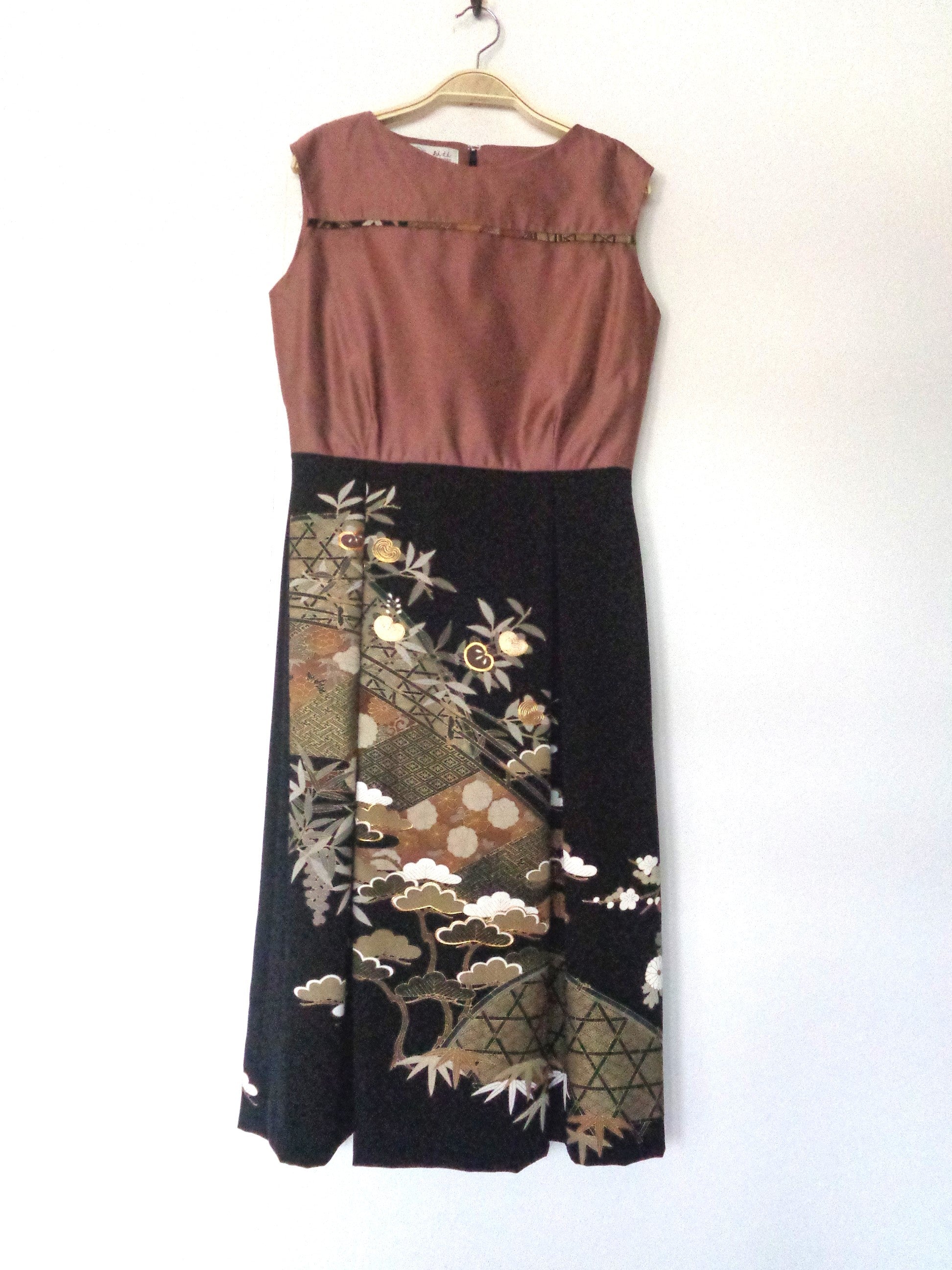 西陣織 袋帯＆ 糸目刺繍 黒留袖 タックワンピース & ショール 橘 菊 梅 