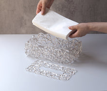 画像をギャラリービューアに読み込む, 靄 -MOYA- ティッシュケース つゆくさ（ネイビー）｜ame（アメ）
