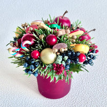 画像をギャラリービューアに読み込む, ミニクリスマス花瓶のミニクリスマスオーナメントアレンジ3点セット（アーティフィシャルフラワー・造花）｜bouquet de muguet（ブーケ　ドゥ　ミュゲ）
