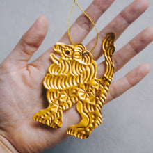 画像をギャラリービューアに読み込む, Metal Embossed Ornament - Lion -｜SZIAOREO ARTWORKS（シアオレオアートワークス）
