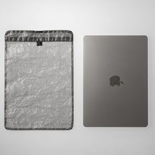 画像をギャラリービューアに読み込む, Film Sleeve with Dyneema® for MacBook Air (M2/M3/M4/M5)(White)｜LIFEWORKPRODUCTS（ライフワークプロダクツ）
