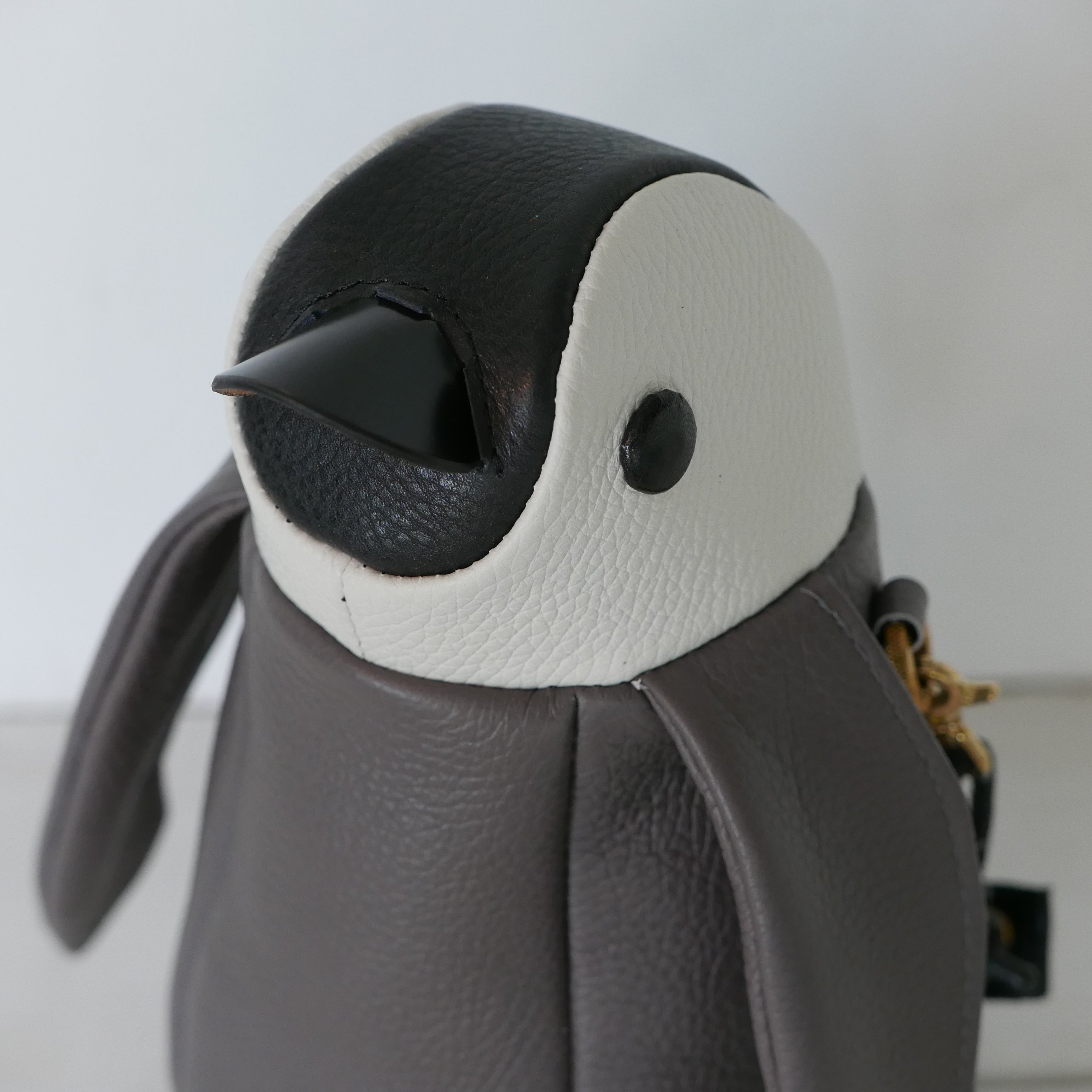 ペンギンの赤ちゃんバッグ｜ガムアママレザーズ神戸（ガムアママレザーズコウベ）