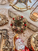画像をギャラリービューアに読み込む, 小さな木ノ実のクリスマスリース｜flowers luciole（フラワーズ　ルシオール）
