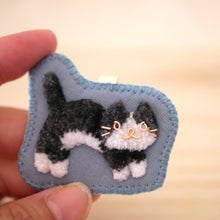 画像をギャラリービューアに読み込む, 和み猫のキーホルダー　はちわれ　まるのび｜Little Plum（リトルプラム）
