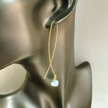 画像をギャラリービューアに読み込む, ブルーオパールピアス｜TIROL（チロル）

