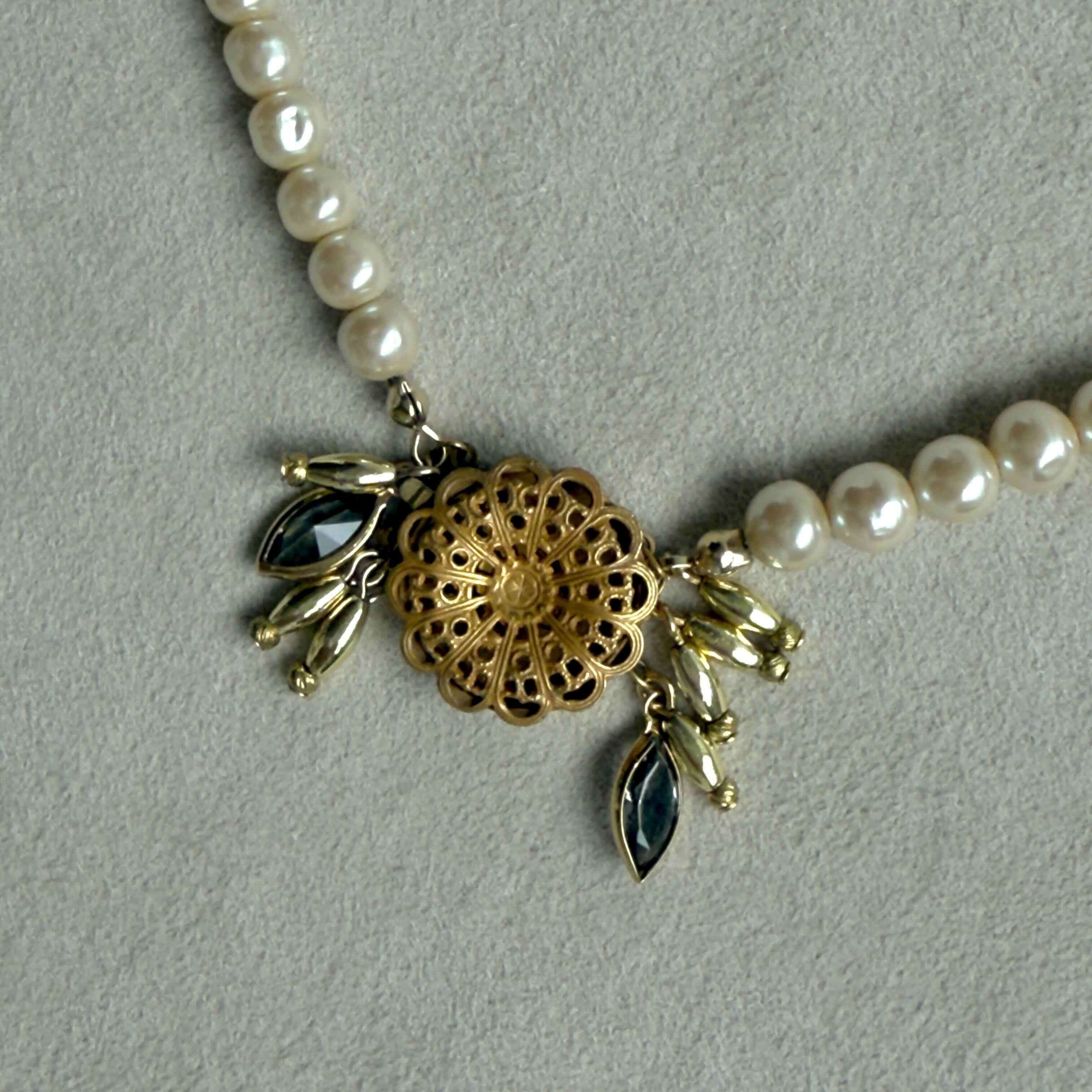 【ネックレス】静かな輝きをまとう、ボタニカルパールネックレス｜ERIKOART（エリコアート）