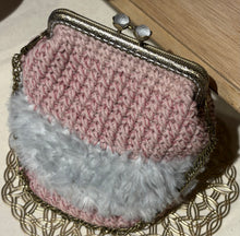 画像をギャラリービューアに読み込む, ふわふわファーのミニチェーンバッグ｜M'S  CROCHET（エムズクロシェット）
