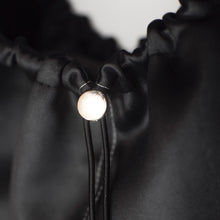 画像をギャラリービューアに読み込む, Hollowed Bag[satin leather]｜Cherry on top（チェリーオントップ）
