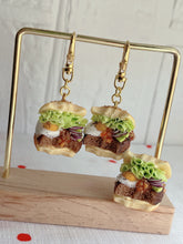 画像をギャラリービューアに読み込む, 食べかけハンバーガー｜mh-mignon（エムエイチミニョン）
