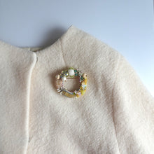 画像をギャラリービューアに読み込む, コロニーリースブローチ//たんぽぽ｜hanmmmo（ハンモ）
