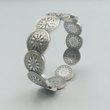 画像をギャラリービューアに読み込む, 12 Sun Bangle｜CRAFT TALES（クラフトテイルズ）
