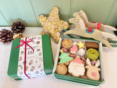 studio chaleur + クリスマス缶（サンタトナカイ）｜studio chaleur +（スタジオシャルール）