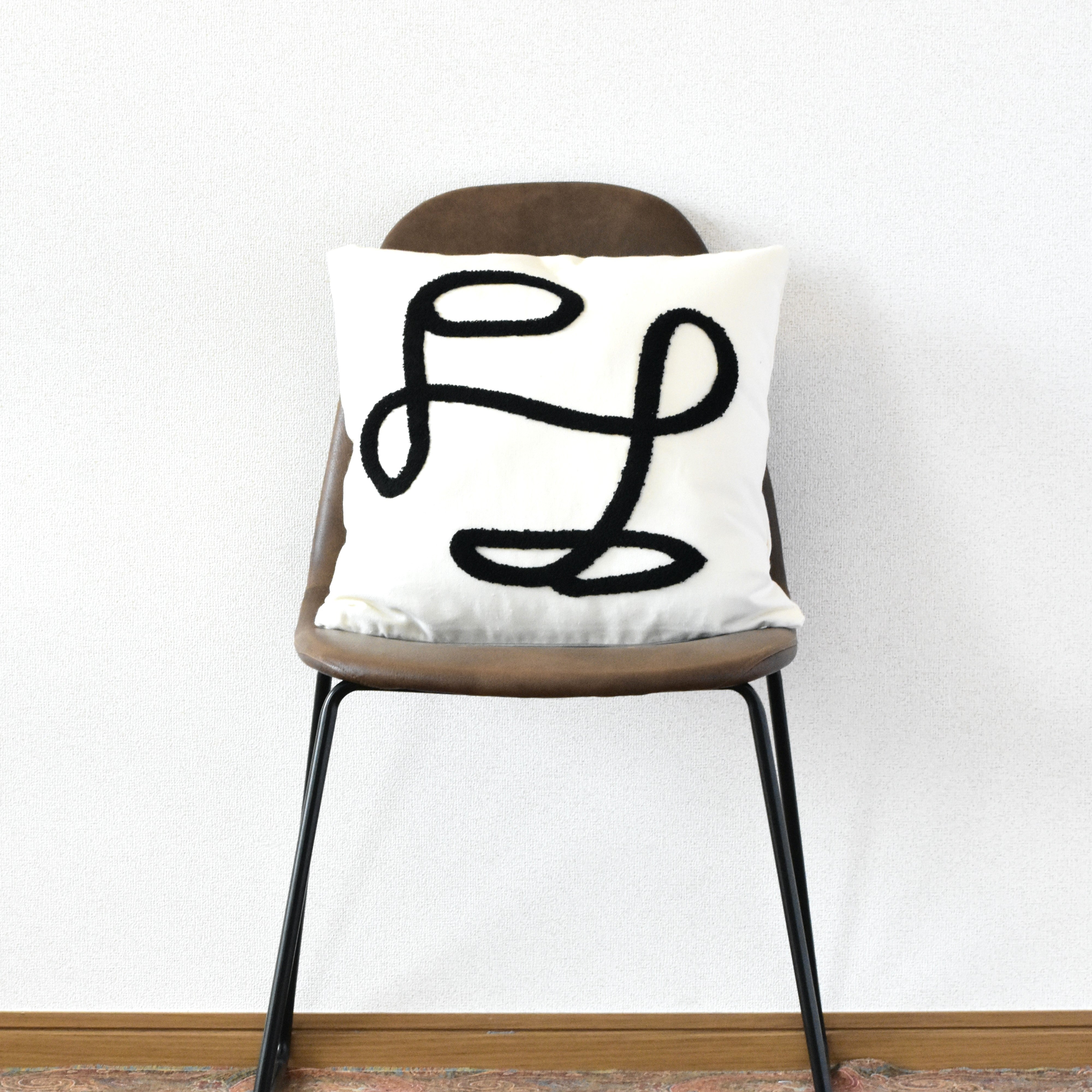 Cushion Cover｜Mai｜Y.O.L.O（ヨーロー）