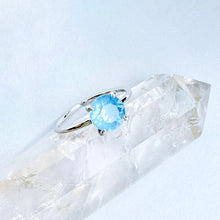 画像をギャラリービューアに読み込む, 色が変わる宝石リング　キラナライト ハイカラ「虹立ち」　ラウンド6mm　SV925｜atelier ShowKer（アトリエショーカー）
