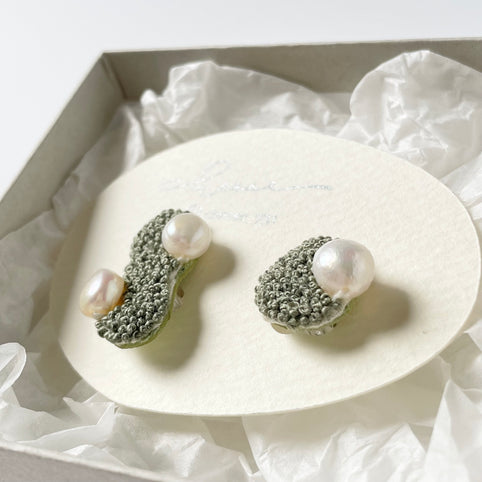 cheese unbalance.刺繍ピアス.刺繍イヤリング｜cheese（チーズ）