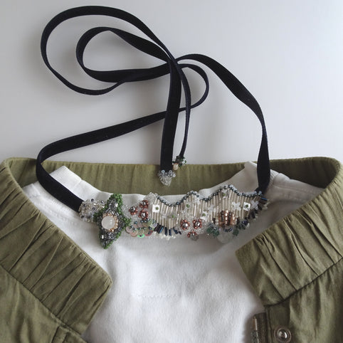 hanmmmo 雪原//立体刺繡のベロアリボンネックレス｜hanmmmo（ハンモ）