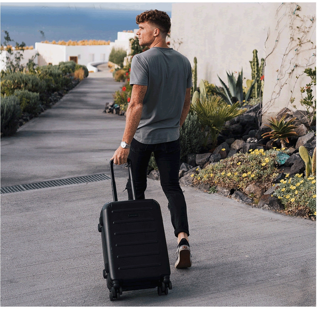 Carry-on Closet（機内持込39L）時短スーツケース｜SOLGAARD