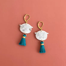 画像をギャラリービューアに読み込む, イカ耳になるネコ・新茶の耳飾り｜maltamarie（マルタマリエ）
