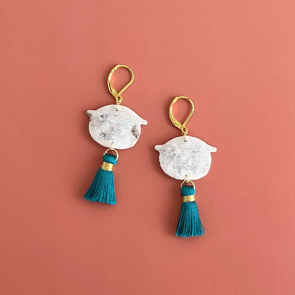 イカ耳になるネコ・新茶の耳飾り｜maltamarie（マルタマリエ