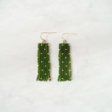 画像をギャラリービューアに読み込む, ドット柄のビーズフリンジピアス／イヤリング｜Ahki Beadwork（アーキービーズワーク）
