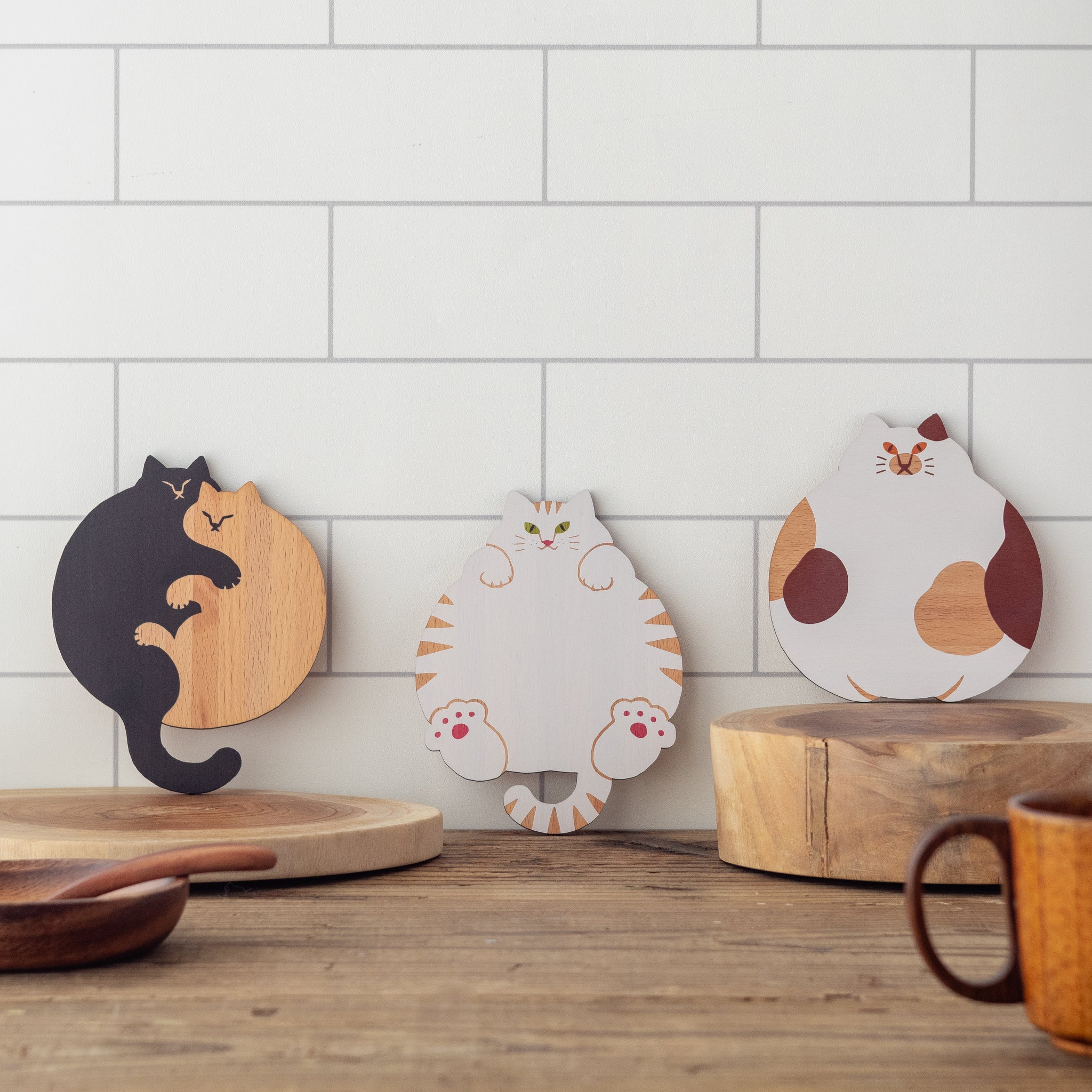 木製コースター・猫雑貨【ねこまみれ 香箱座り】猫の日｜Ten＆O Art+