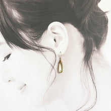 画像をギャラリービューアに読み込む, 天然石縦長しずくピアス｜beads room mimo（ビーズルームミモ）
