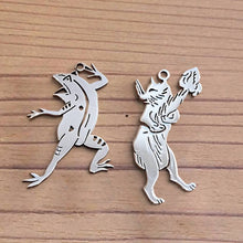 画像をギャラリービューアに読み込む, 【POPUP 新作 】鳥獣戯画「狐火」工芸ネックレス オールステンレス仕様｜metallico （メタリコ）
