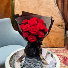 画像をギャラリービューアに読み込む, Ｓｔａｎｄｉｎｇ　Ｂｏｕｑｕｅｔ　ＲＥＤ｜GINZA SOBI FLOWERS（ギンザ　ソビ　フラワーズ）
