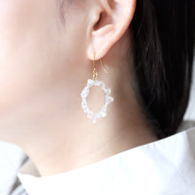 画像をギャラリービューアに読み込む, crown of baby's breath -mini single- (white/gold)（ピアス/イヤリング）｜FT2 works（エフティーツーワークス）
