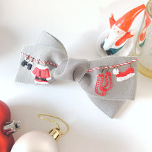 画像をギャラリービューアに読み込む, サンタさんの冬支度　フランス刺繍　リボンバレッタ｜SUNNY RIBBON（サニーリボン）
