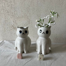 画像をギャラリービューアに読み込む, 白猫の花瓶｜とうげい hanaga（トウゲイ　ハナガ）
