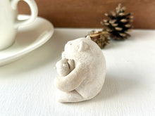 画像をギャラリービューアに読み込む, 甘えん坊が愛しくて（二人抱っこ）｜手ノヒラ堂（テノヒラドウ）
